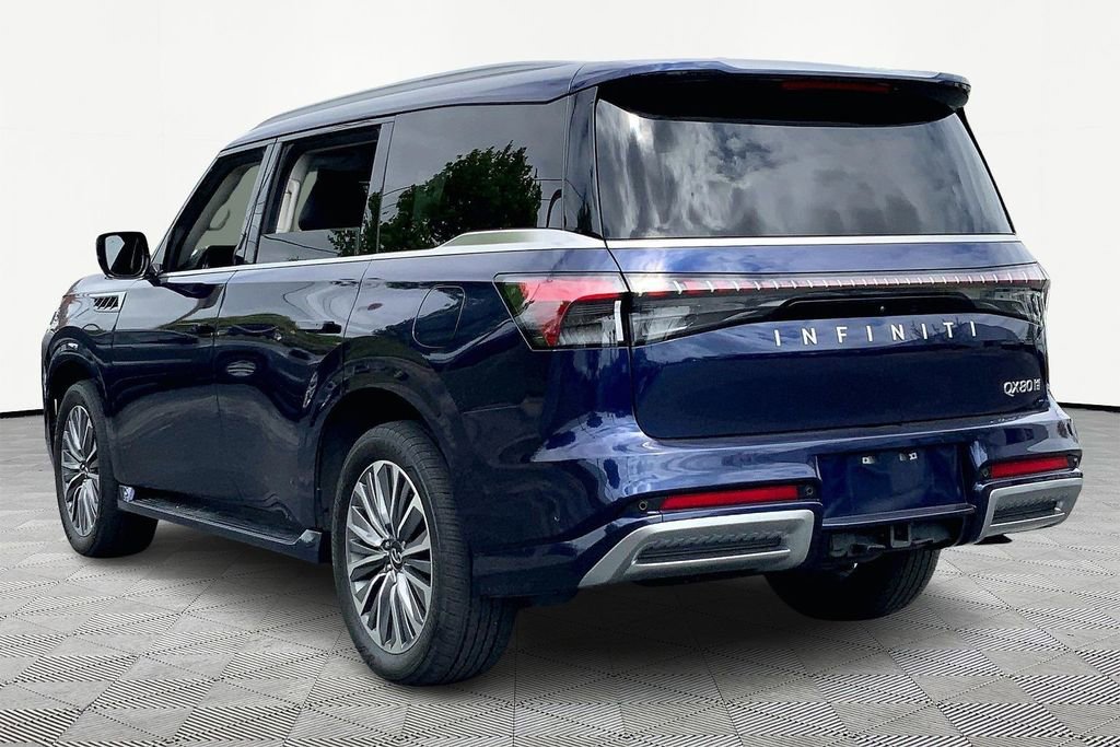 Used 2025 INFINITI QX80 Sensory image 4