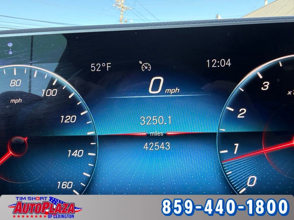Used 2022 Mercedes-Benz GLE 350 4MATIC w/ Premium Package image 4