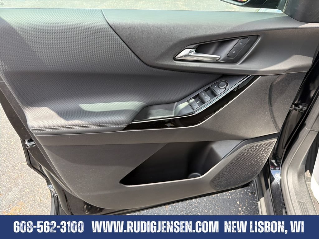 Used 2026 Chevrolet Equinox LT AWD/4WD image 10