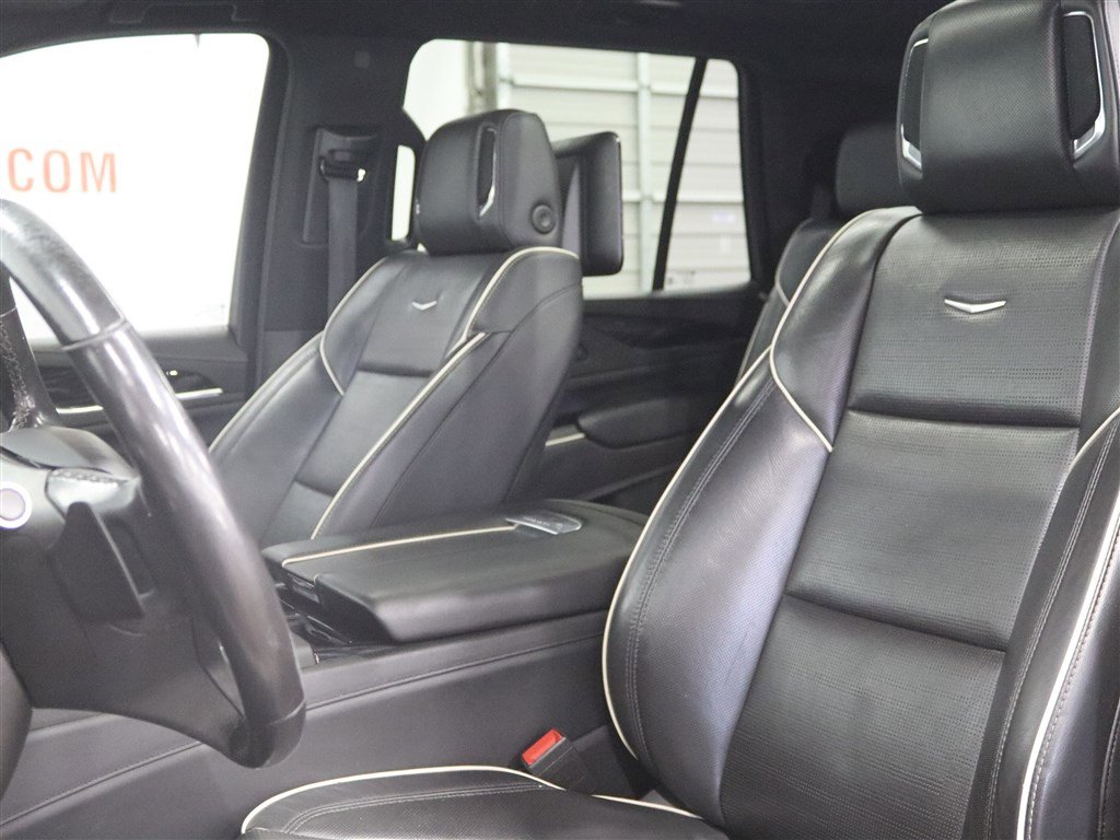 Used 2021 Cadillac Escalade Sport w/ Driver Assist Tech Package image 9