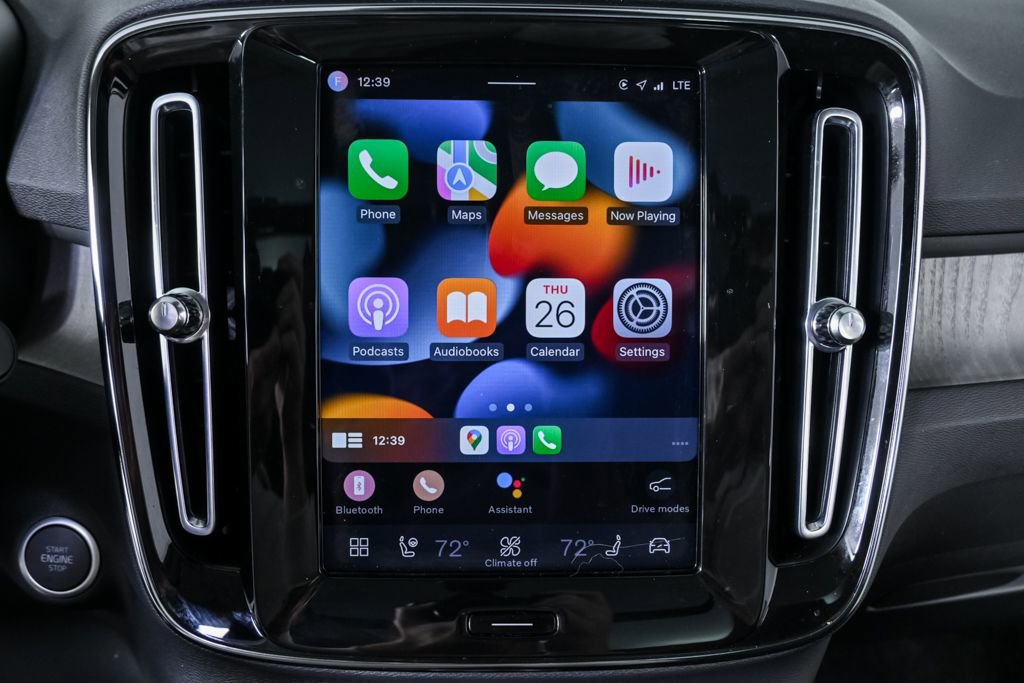 Certified 2023 Volvo XC40 B4 Plus w/ Driver Assist Package image 18