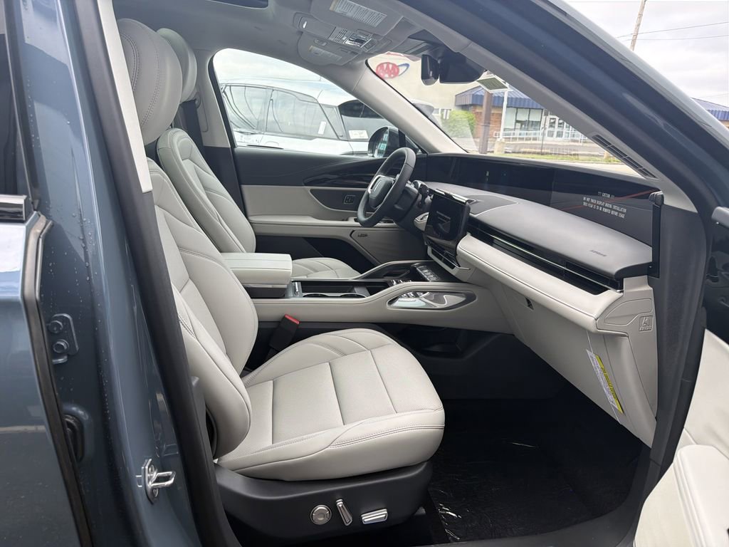 New 2026 Lincoln Nautilus Premier w/ Equipment Group 102A AWD/4WD image 7