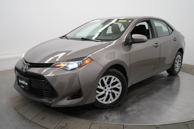 Used 2018 Toyota Corolla LE FWD image 1