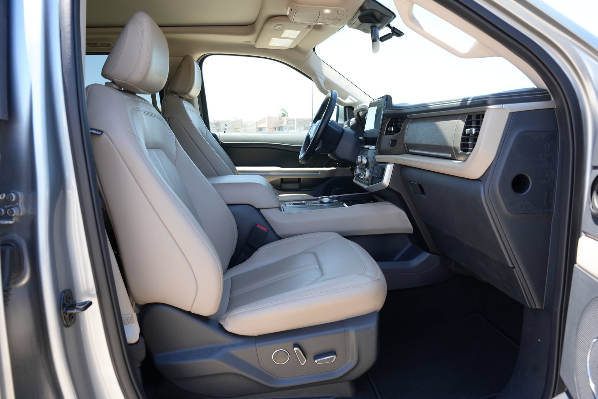 Used 2024 Ford Expedition Max Limited RWD image 26