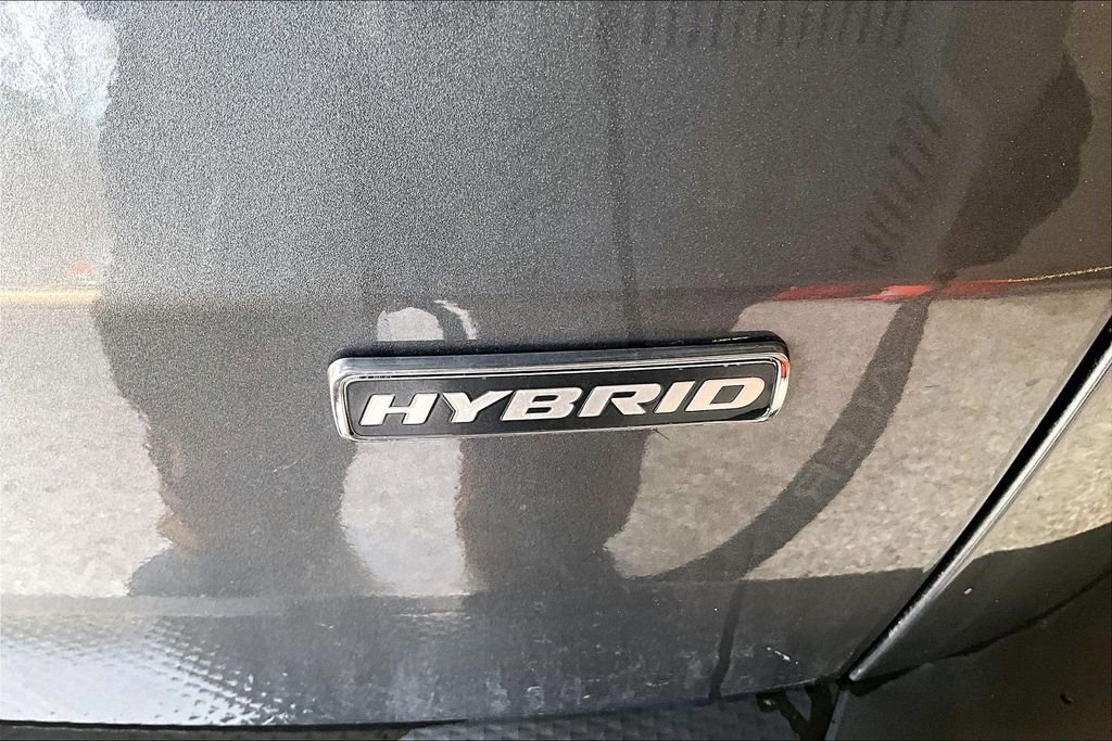 Used 2022 Ford Escape SE w/ Cold Weather Package image 24