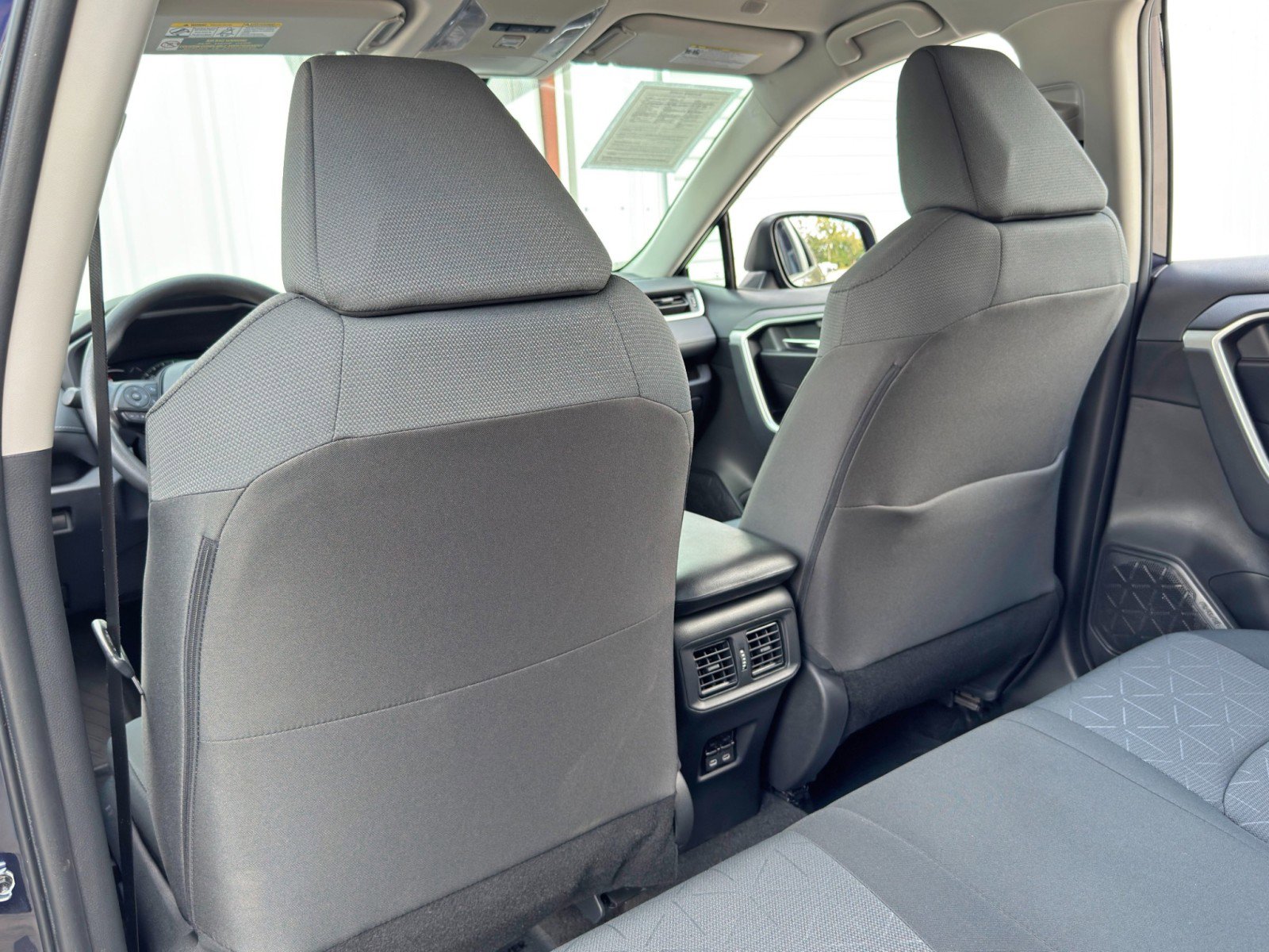 Used 2024 Toyota RAV4 XLE image 31