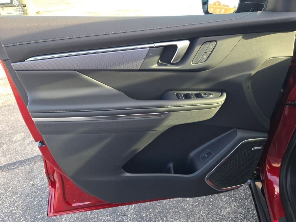 New 2026 Buick Enclave Sport Touring w/ LPO, Floor Liner Package image 22