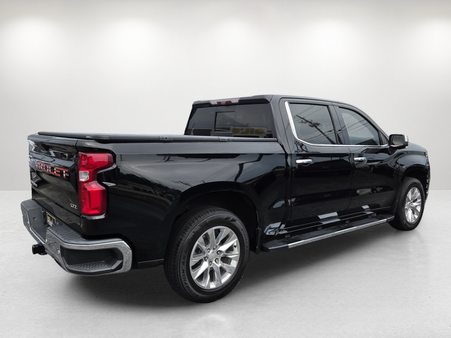 Used 2021 Chevrolet Silverado 1500 LTZ w/ LTZ Premium Package AWD/4WD image 5