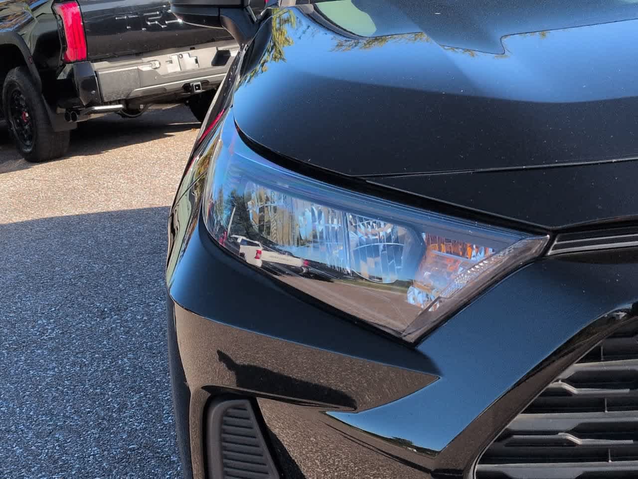 Used 2022 Toyota RAV4 LE FWD image 10