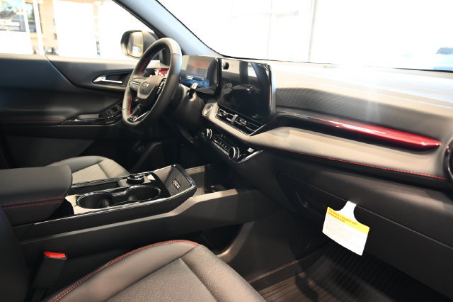 New 2027 Chevrolet Equinox RS w/ LPO, Floor Liner Package FWD image 13