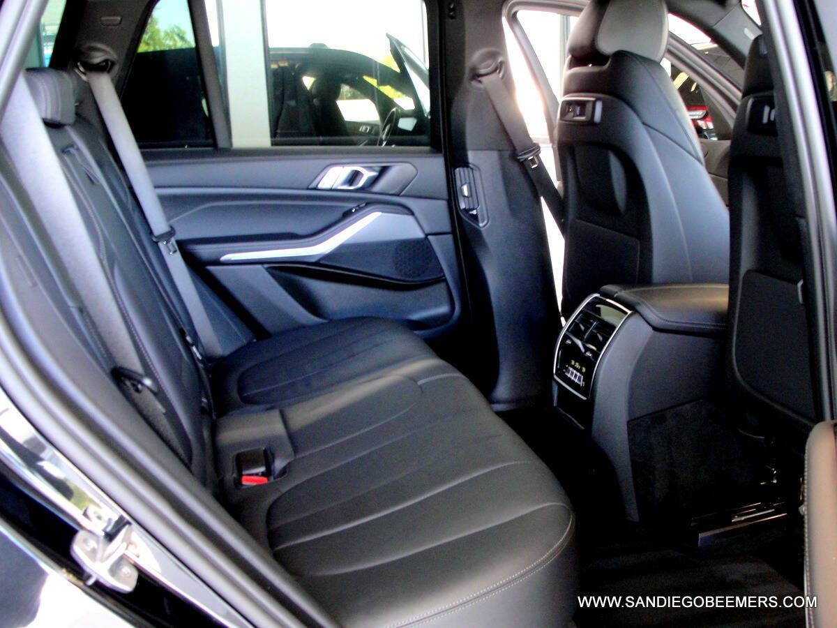 Used 2022 BMW X5 xDrive40i w/ M Sport Package AWD/4WD image 61