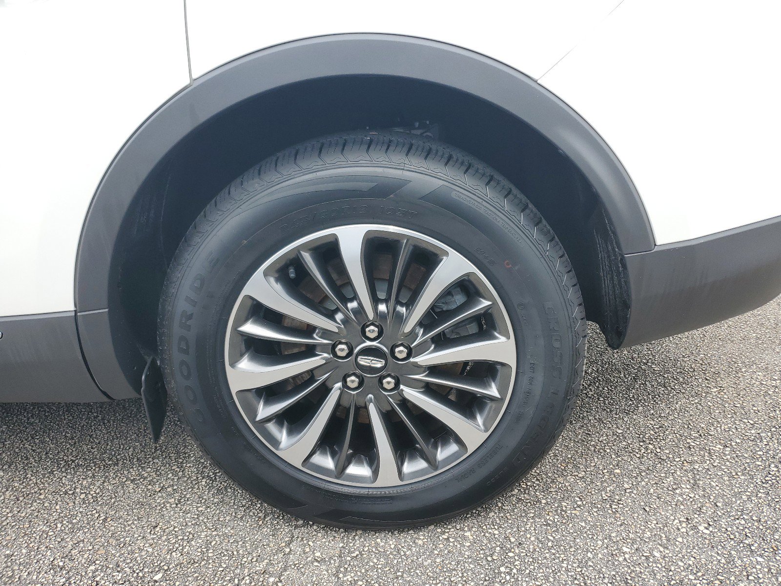 Used 2023 Lincoln Nautilus AWD w/ Premium Package image 7