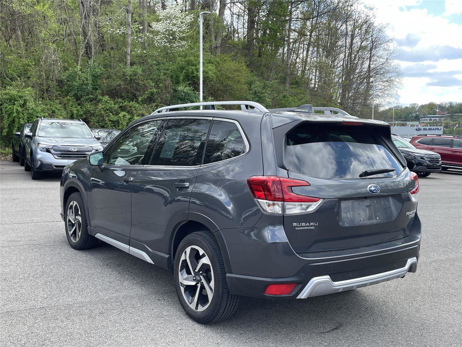 Used 2023 Subaru Forester Touring AWD/4WD image 3