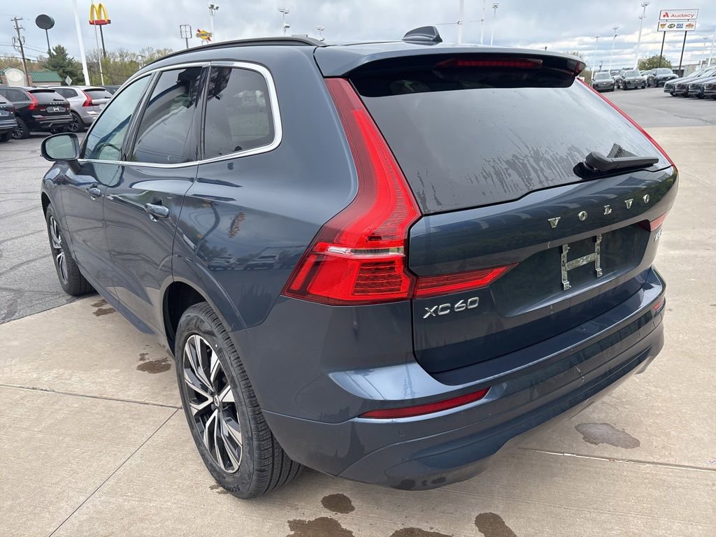 Used 2023 Volvo XC60 B5 Core w/ Climate Package AWD/4WD image 8