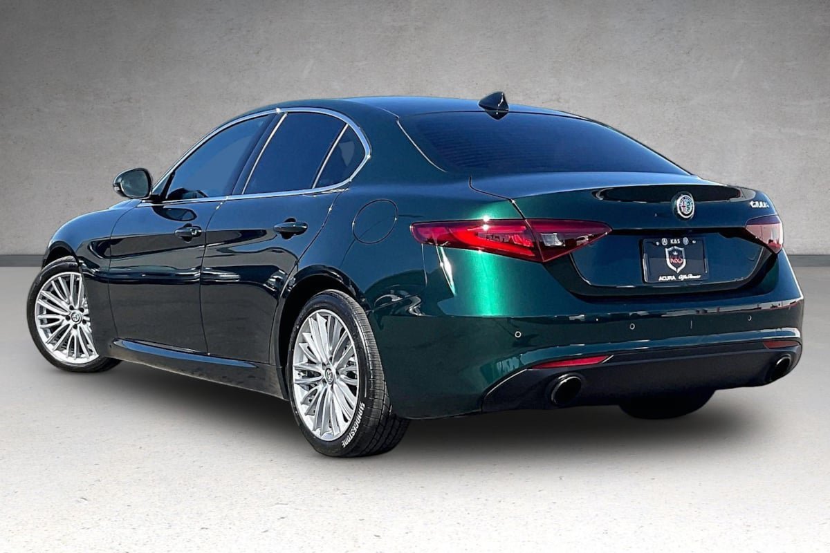 Used 2020 Alfa Romeo Giulia Ti RWD image 33