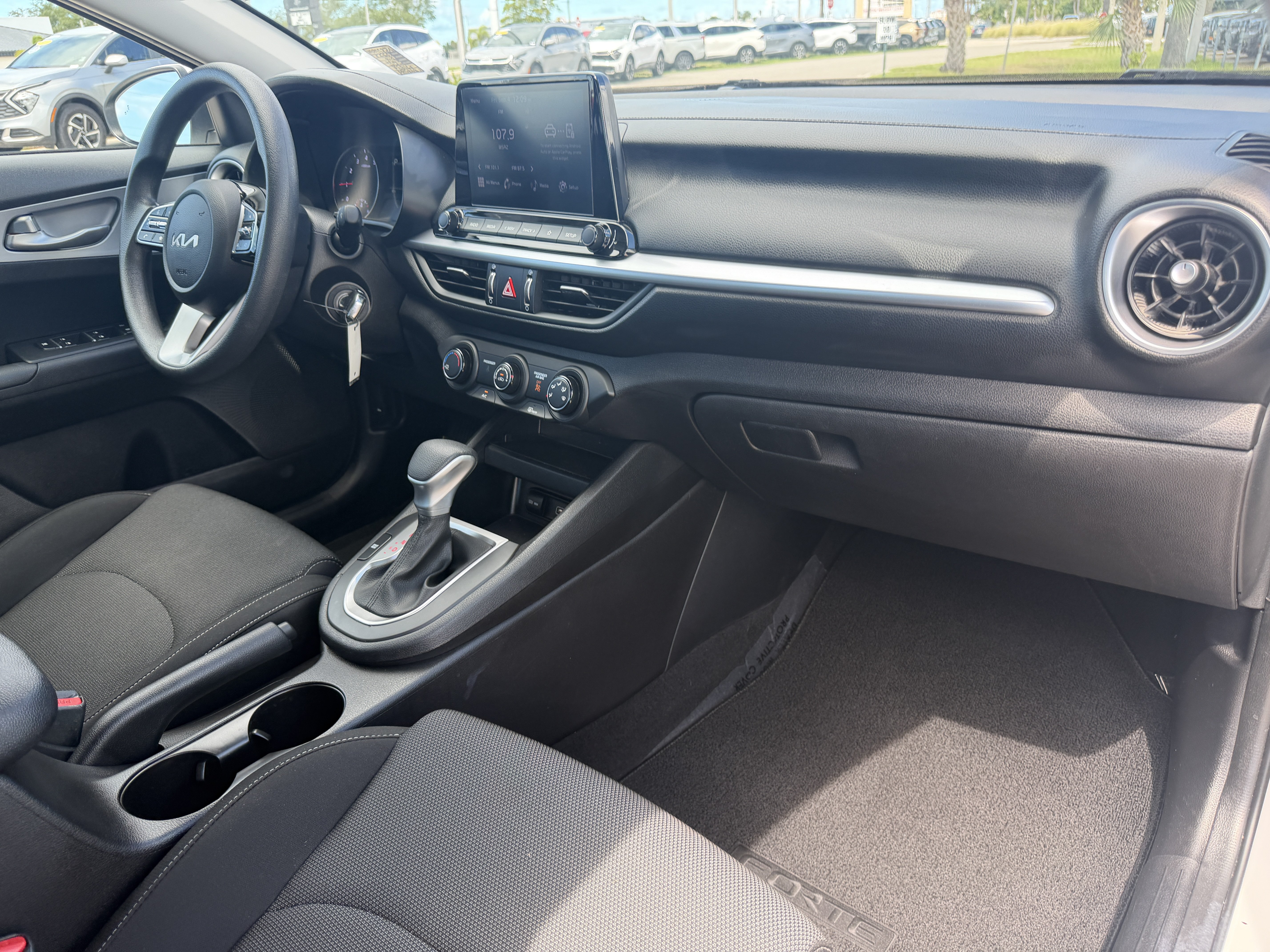 Certified 2023 Kia Forte LXS w/ LXS Technology Package FWD image 11