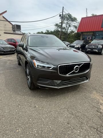 Used 2018 Volvo XC60 T5 Momentum w/ Convenience Package AWD/4WD image 3