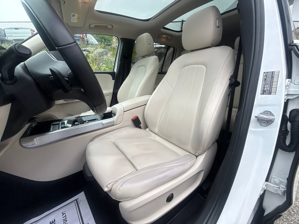 Used 2021 Mercedes-Benz GLB 250 4MATIC image 15