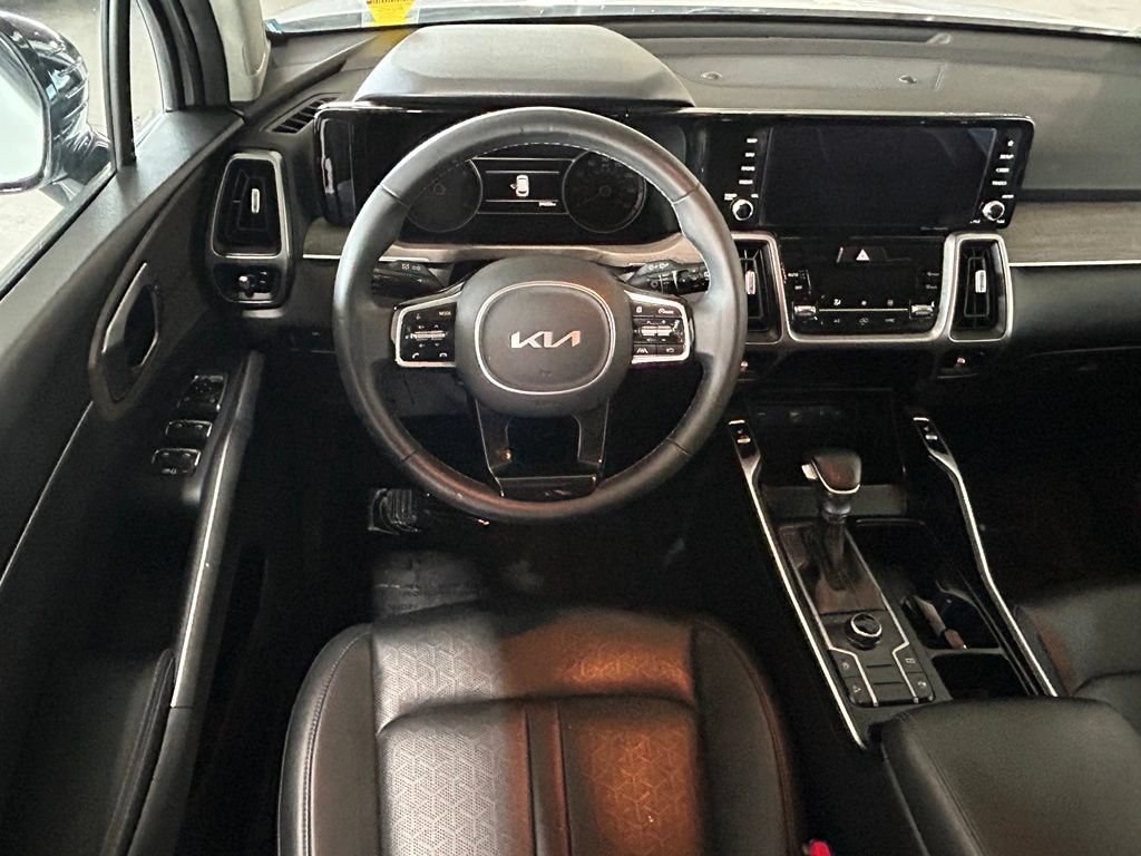 Used 2023 Kia Sorento S AWD/4WD image 9