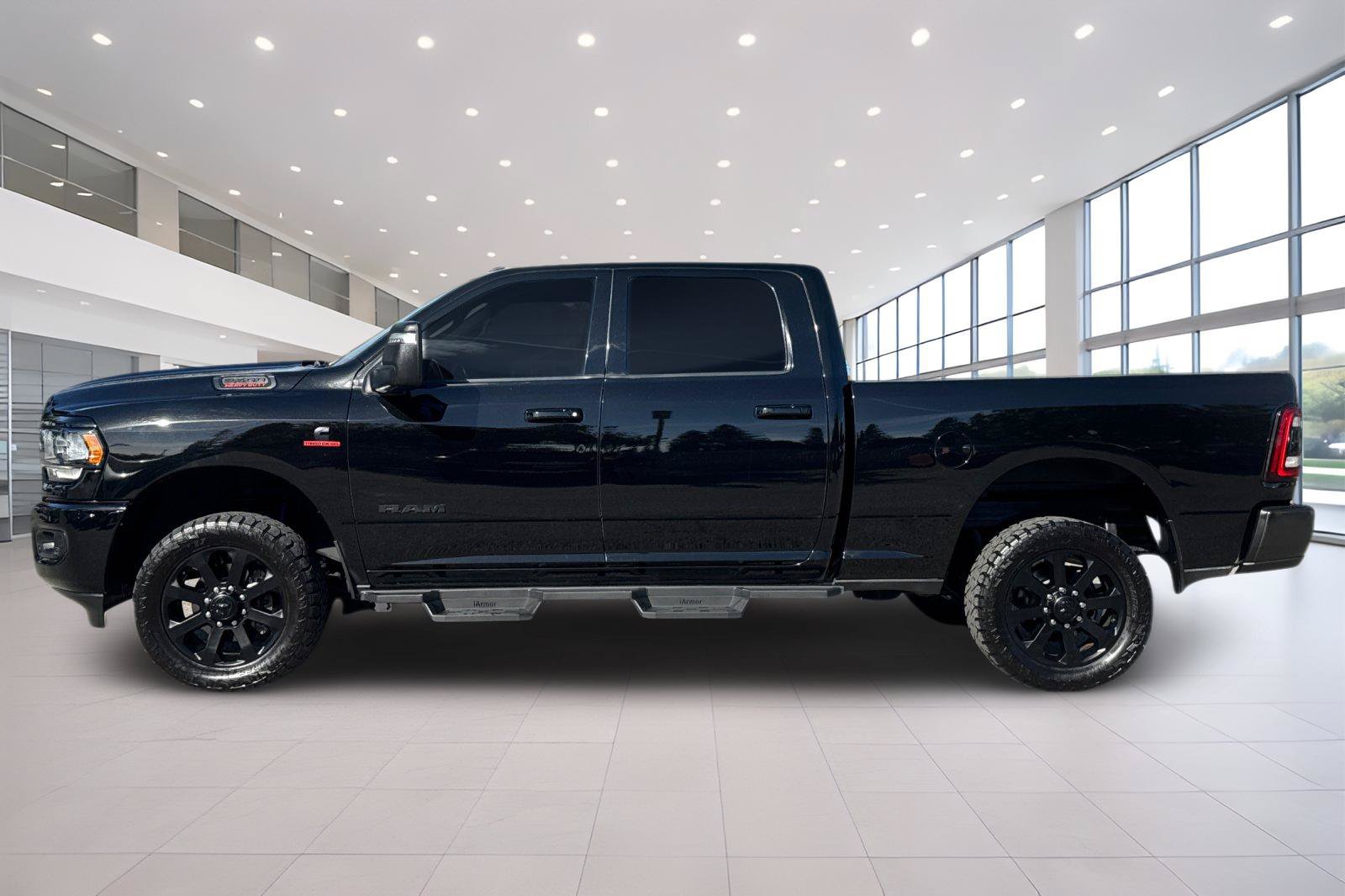 Used 2023 RAM 2500 Big Horn w/ Night Edition AWD/4WD image 7