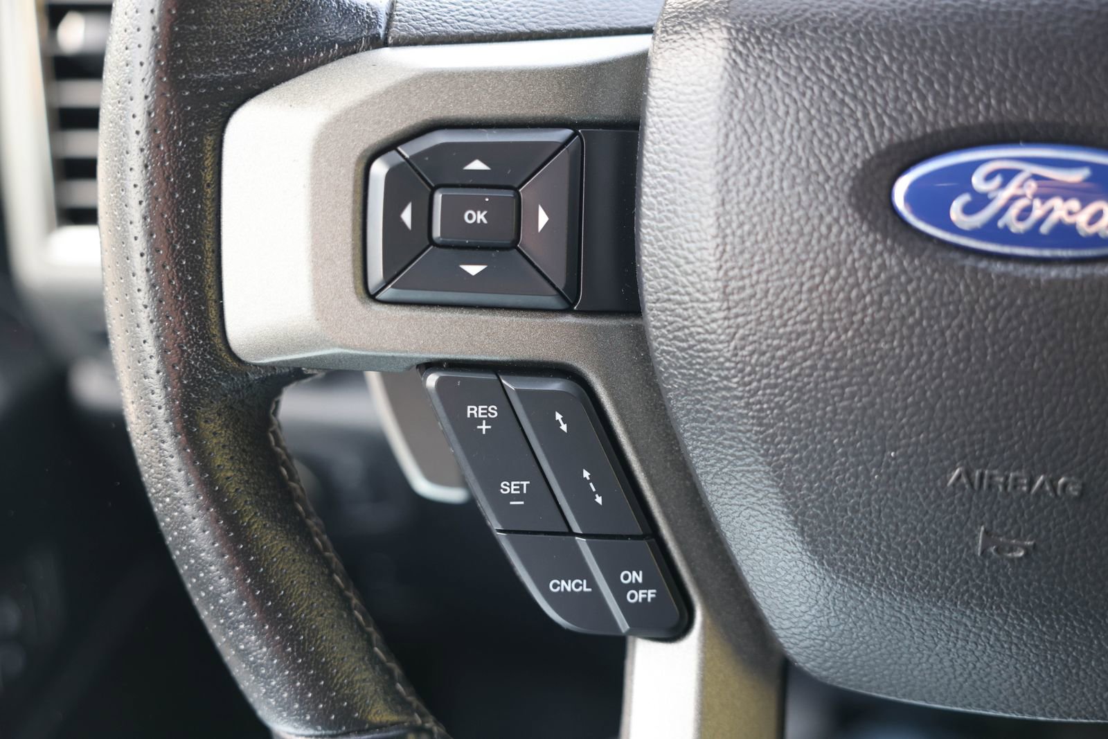 Certified 2019 Ford F150 Raptor w/ Equipment Group 802A Luxury AWD/4WD image 18