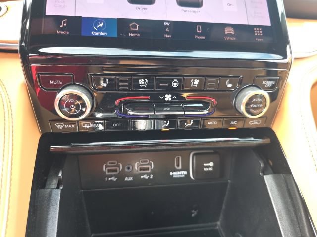 Used 2025 Jeep Grand Cherokee Summit AWD/4WD image 29