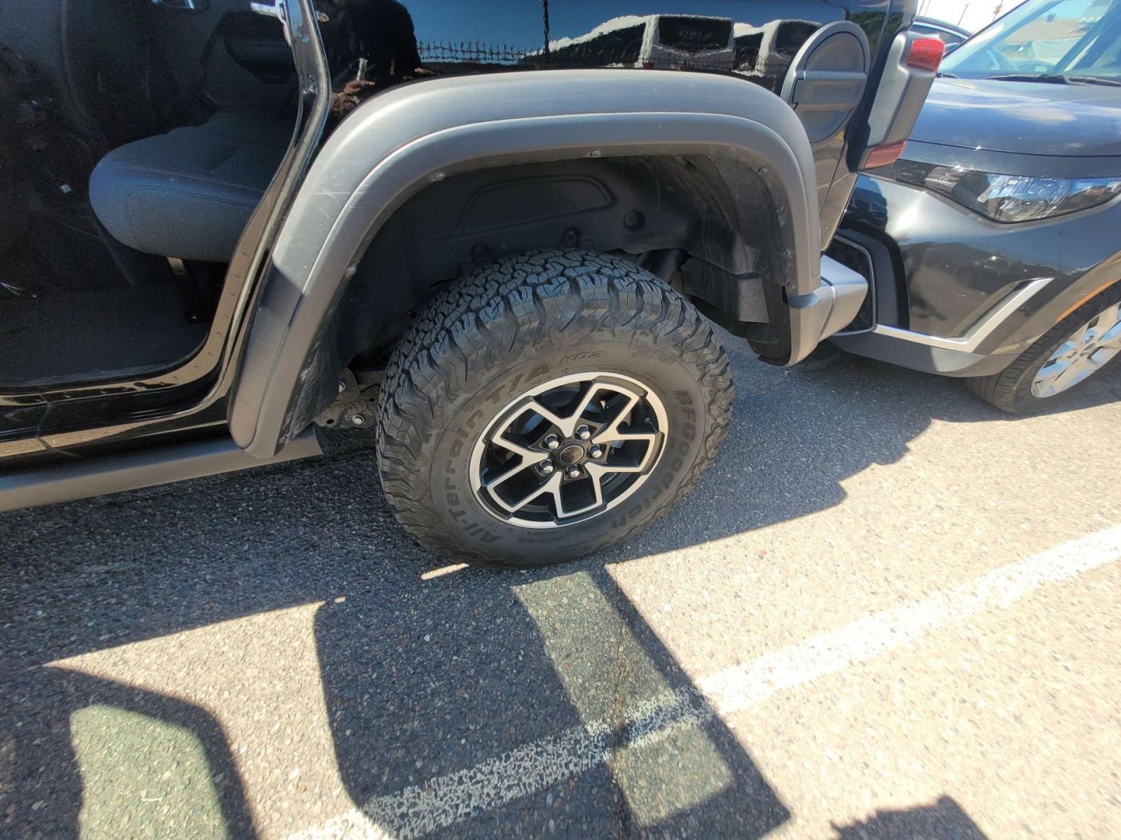 Used 2025 Jeep Wrangler Unlimited Rubicon image 11