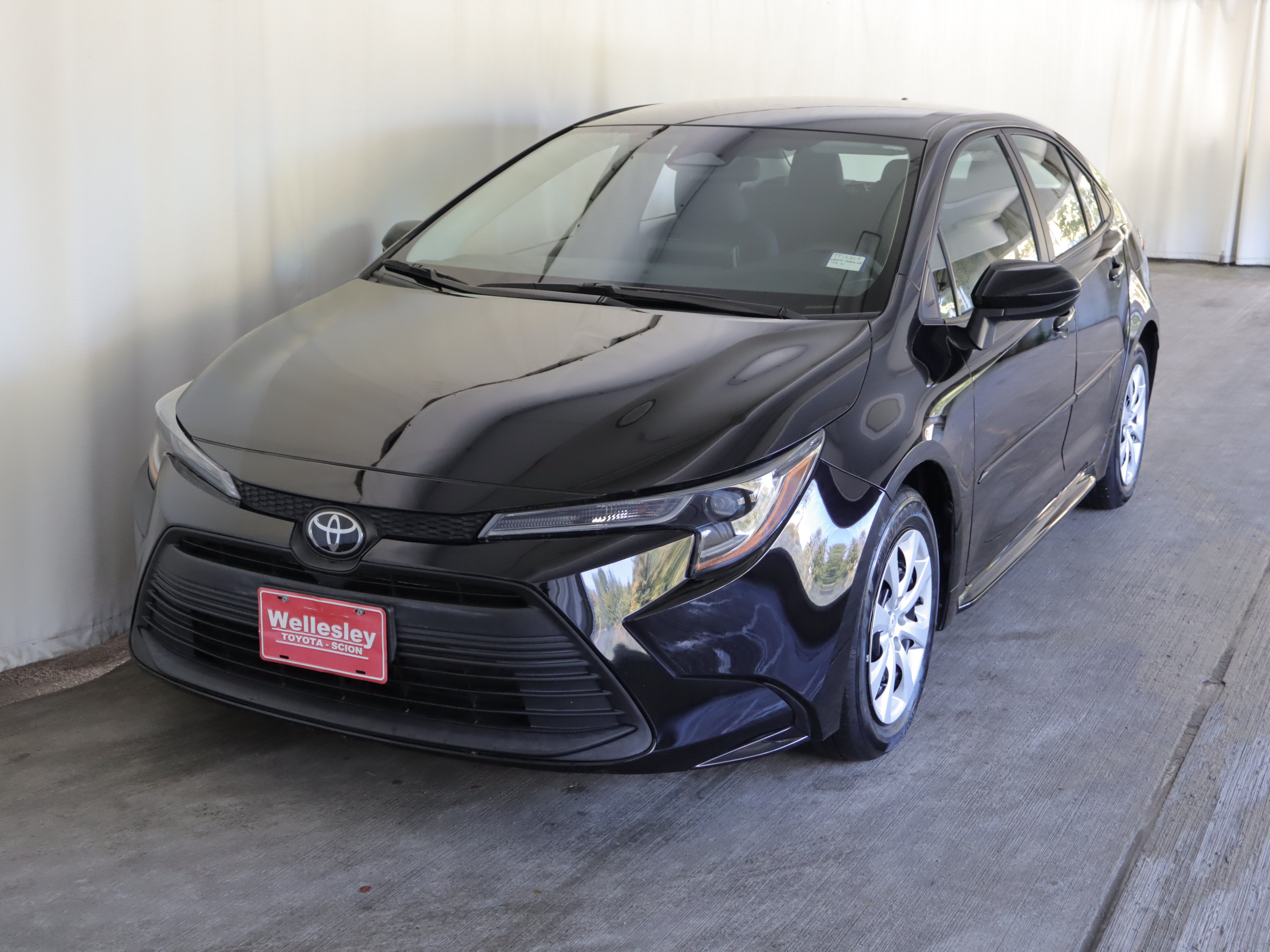 Used 2024 Toyota Corolla LE FWD image 22