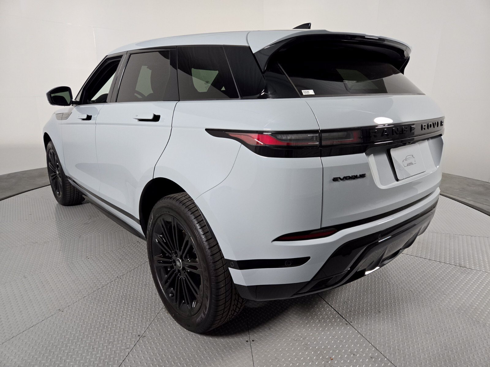New 2026 Land Rover Range Rover Evoque Hoxton AWD/4WD image 17