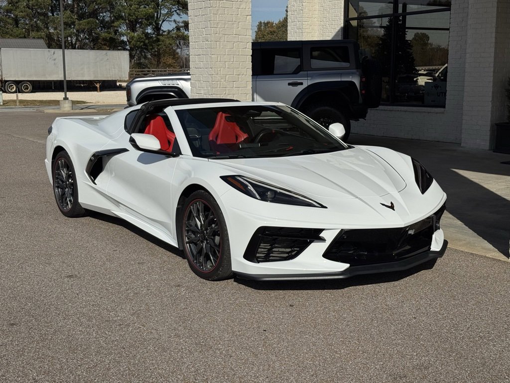 Used 2025 Chevrolet Corvette Stingray Preferred Cpe w/ 2LT image 25