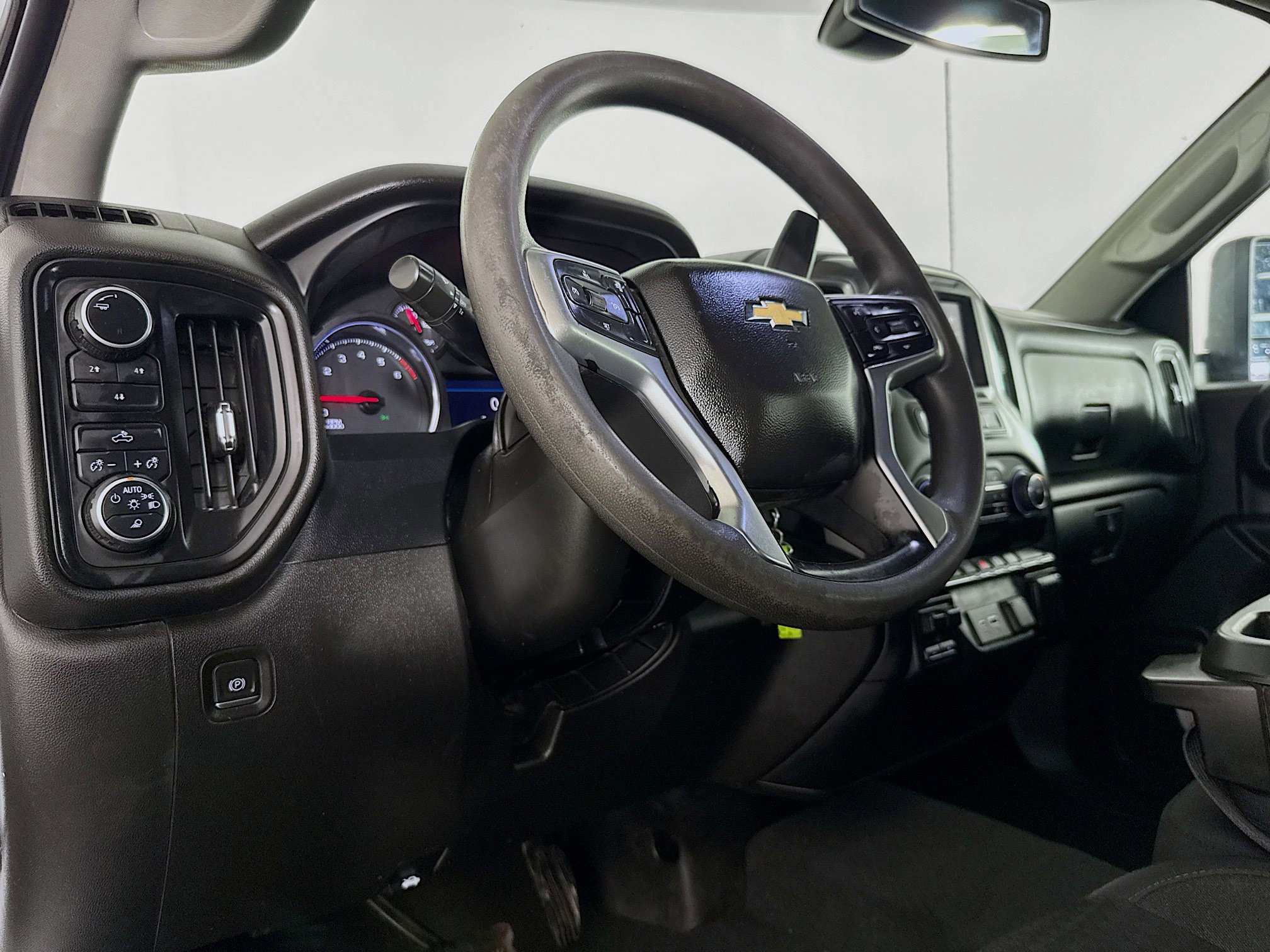 Used 2022 Chevrolet Silverado 2500 Custom w/ Custom Value Package image 20