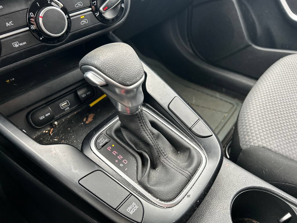 Used 2020 Kia Soul LX FWD image 27