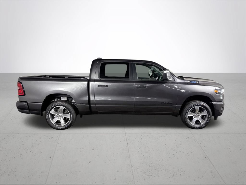 New 2026 RAM 1500 Express AWD/4WD image 5