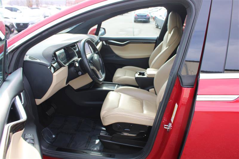 Used 2016 Tesla Model X 90D image 12