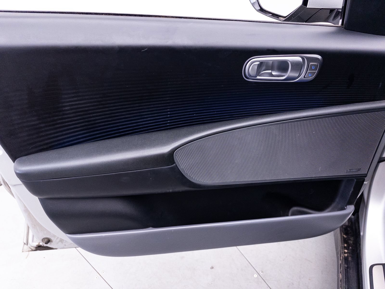 Used 2023 Hyundai Ioniq 6 Limited RWD image 19