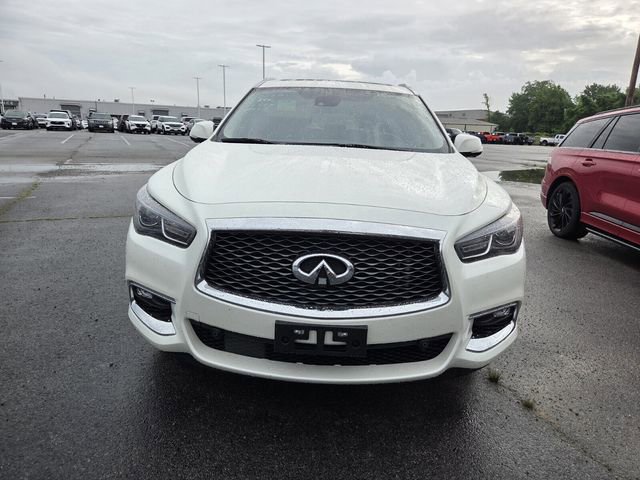 Used 2020 INFINITI QX60 Luxe w/ Sensory Package FWD image 2