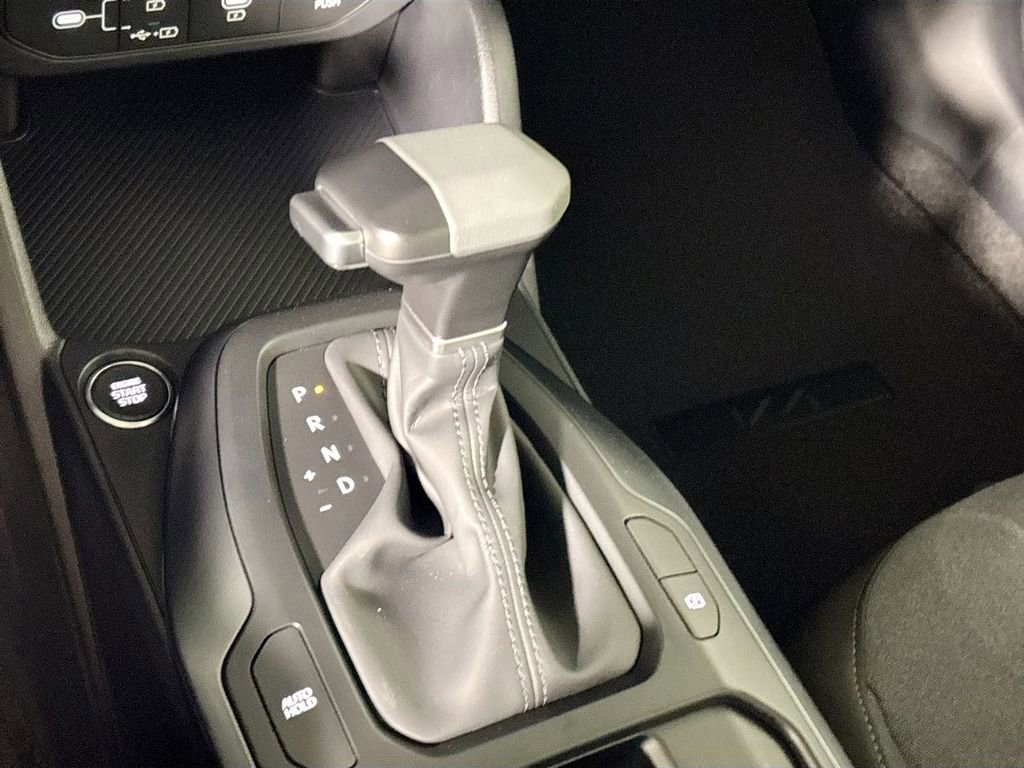 New 2025 Kia K4 LXS image 17