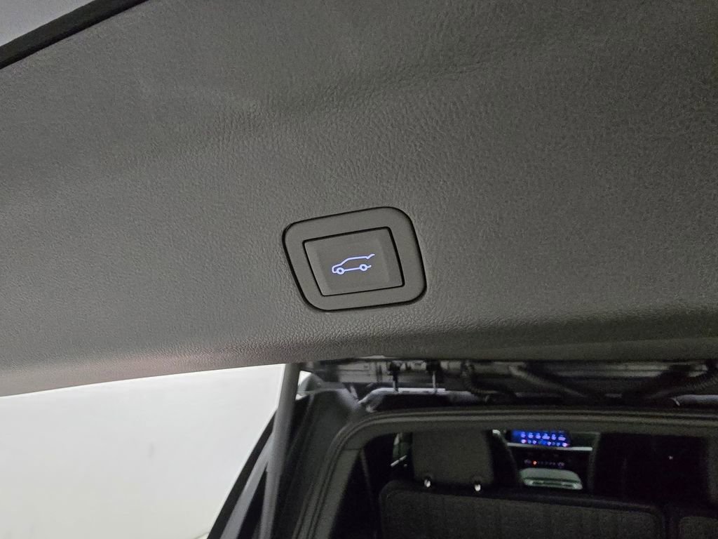 New 2026 Chevrolet Suburban LT w/ Comfort Package image 30