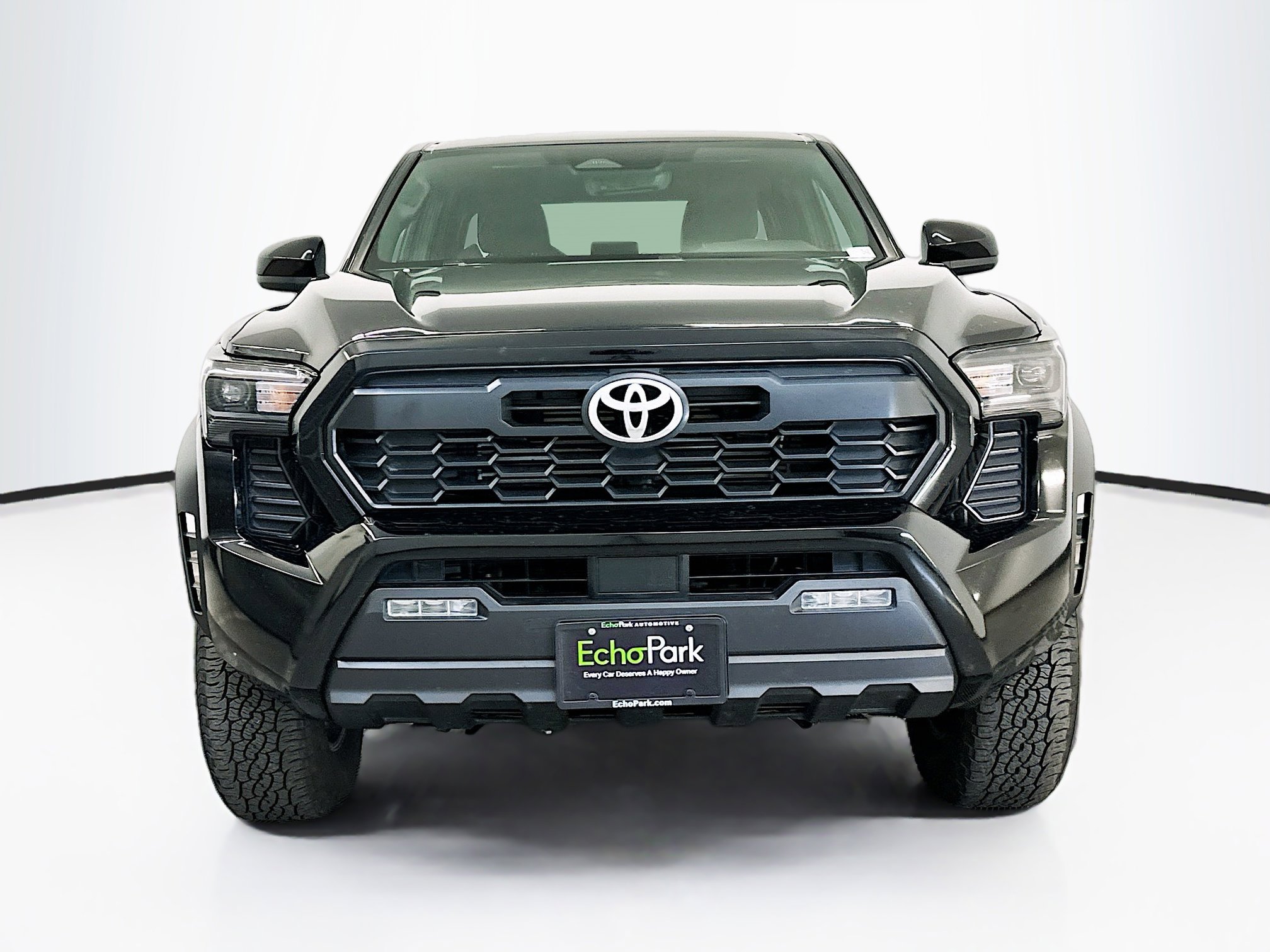 Used 2025 Toyota Tacoma TRD Off-Road image 2