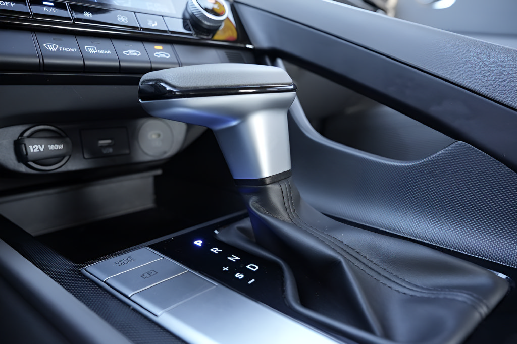 Certified 2024 Hyundai Elantra SEL FWD image 29