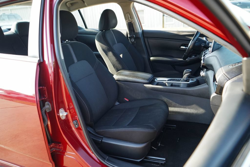 Used 2021 Nissan Sentra SV FWD image 13