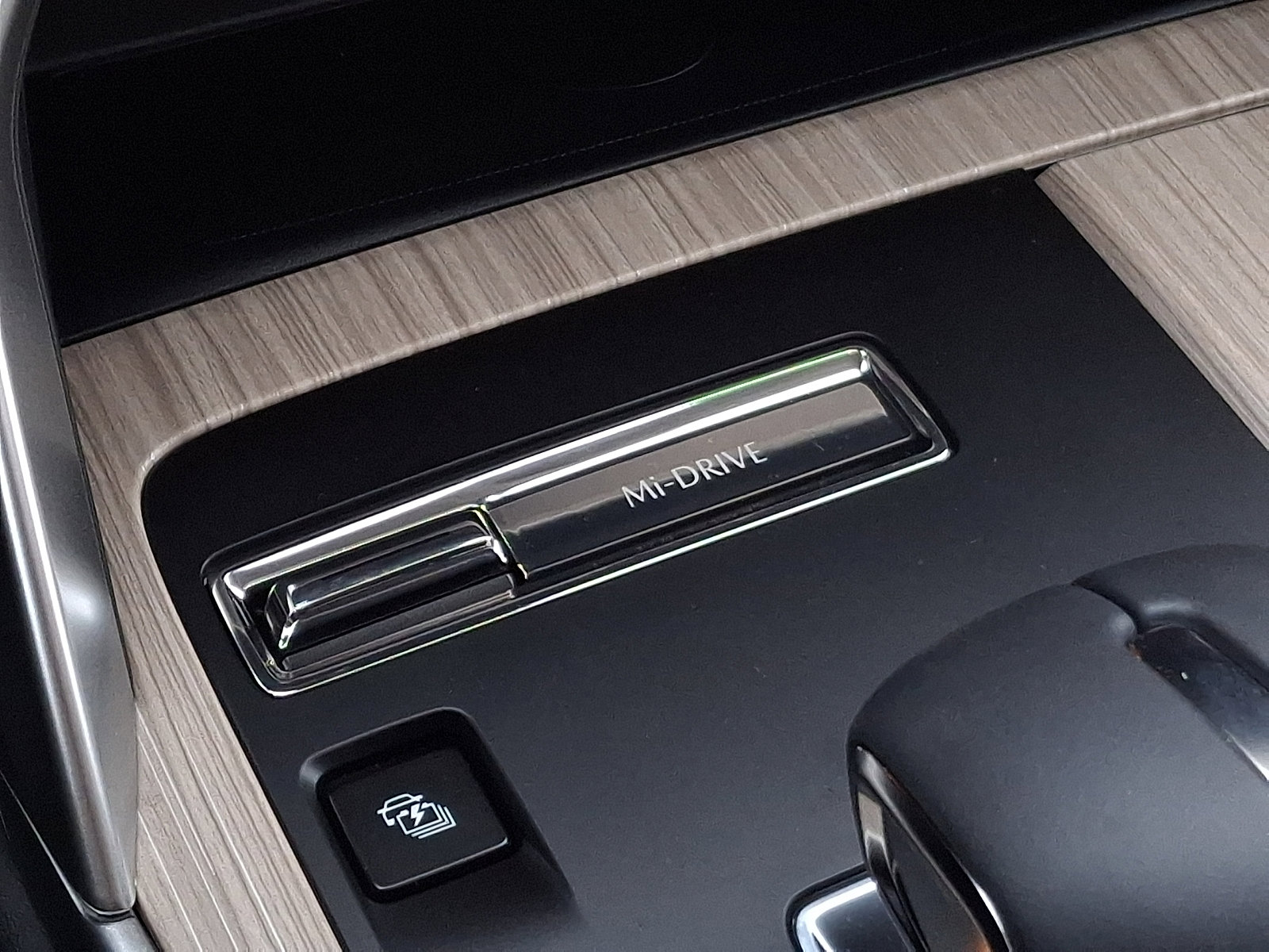 New 2026 MAZDA CX-90 Plug-In Hybrid w/ Preferred image 15