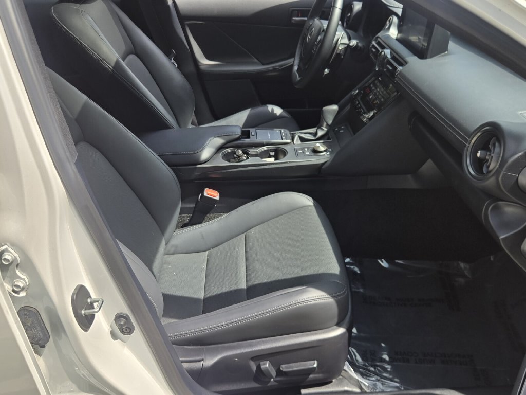 Used 2024 Lexus IS 300 w/ Comfort Package RWD image 17