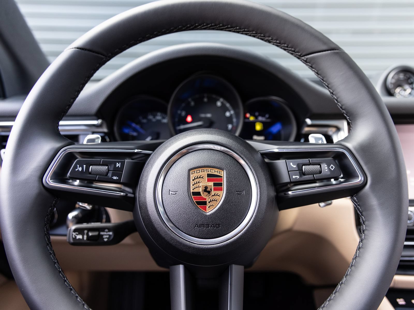Certified 2026 Porsche Macan AWD/4WD image 14