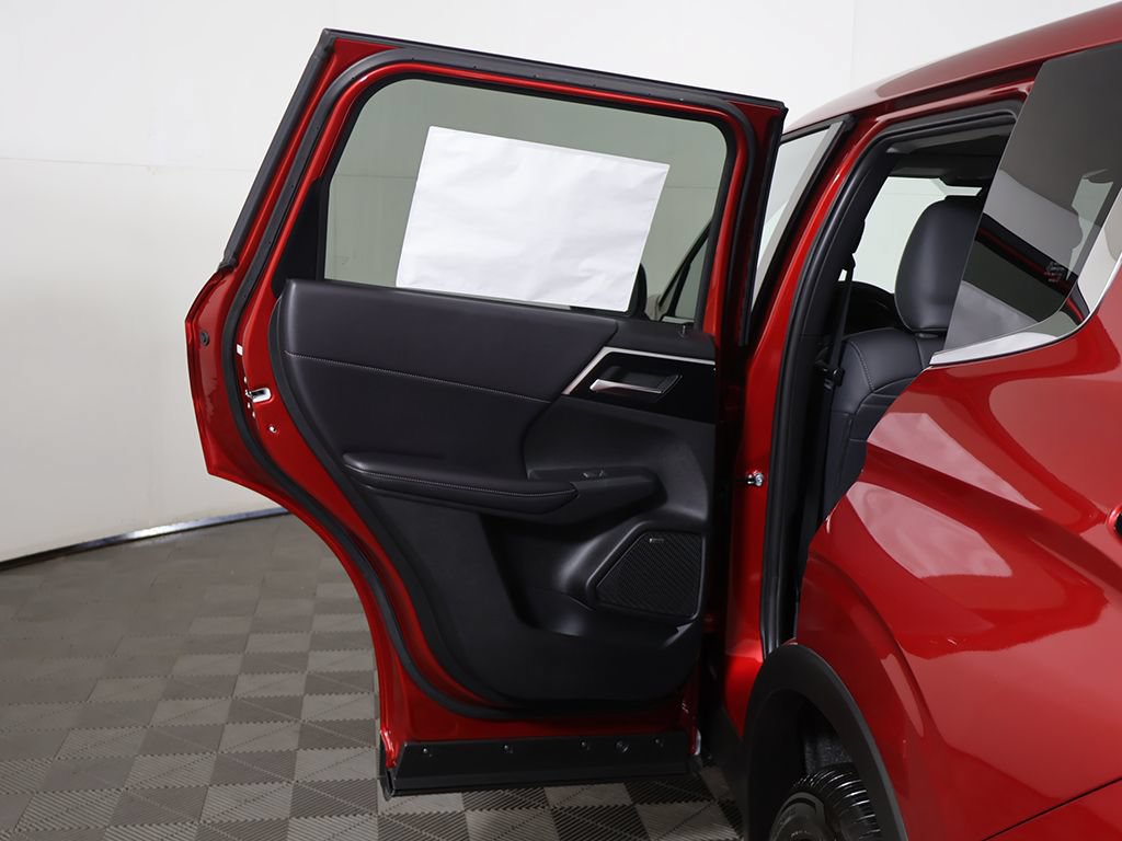 New 2026 Mitsubishi Outlander SE FWD image 23