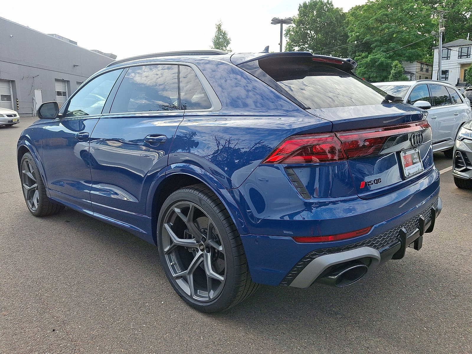 New 2025 Audi RS Q8 performance image 3