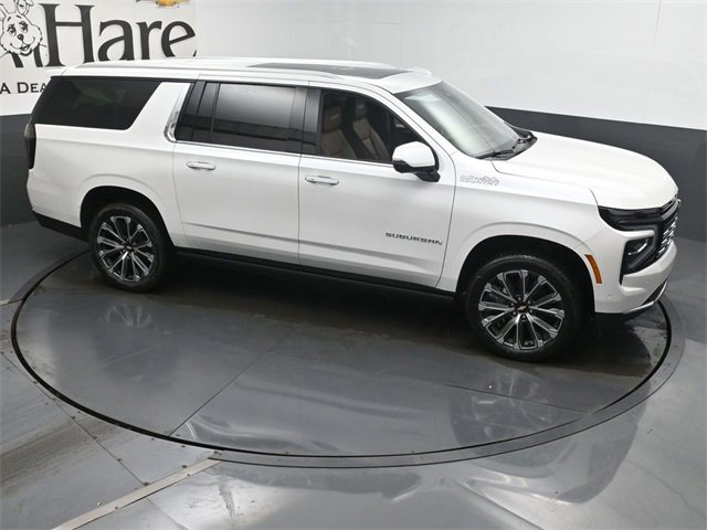 New 2025 Chevrolet Suburban High Country image 17