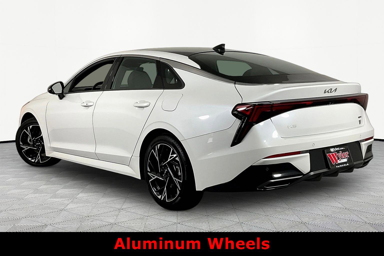 Used 2025 Kia K5 GT-Line w/ GT-Line Premium Package AWD/4WD image 4