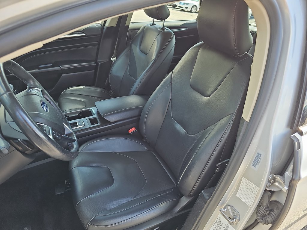 Used 2019 Ford Fusion Titanium image 14