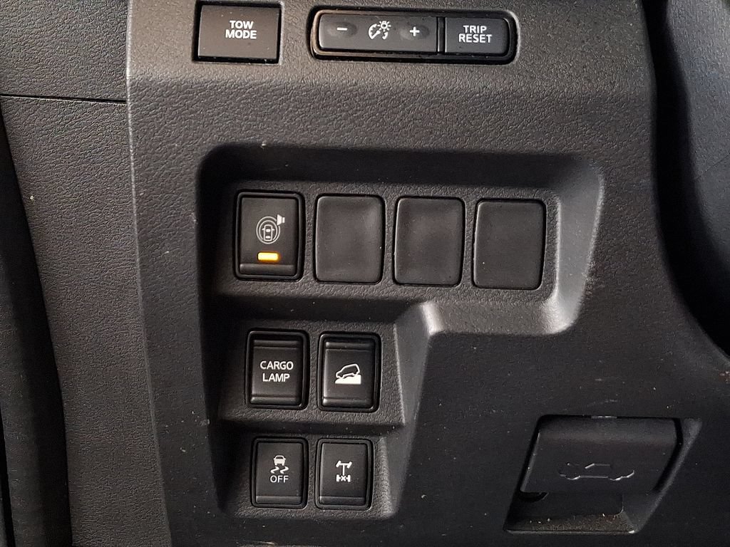 Used 2024 Nissan Frontier PRO-4X w/ Technology Package AWD/4WD image 27